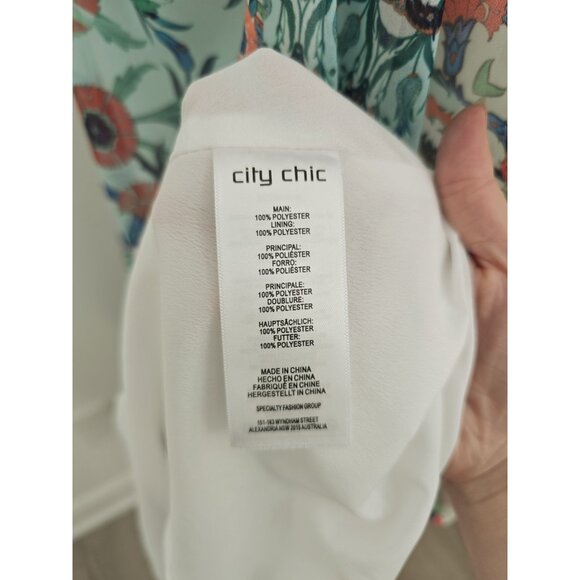 City Chic Fairy Floral Boho Whimsical Sleeveless V-Neck F Midi Green Dress 18 M - Picture 9 of 12